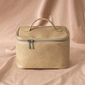 Azaria Madeleine Beauty Bag ✨